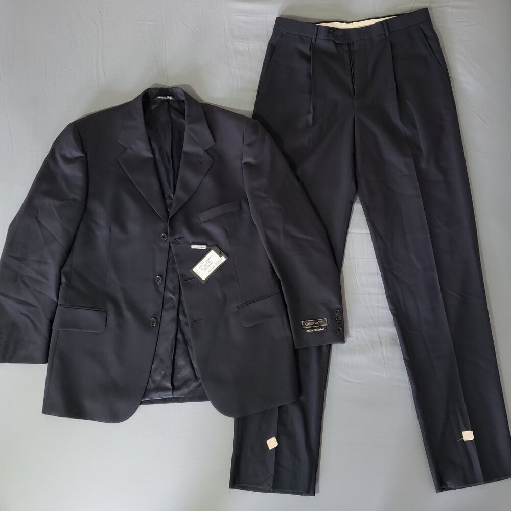 Carlo Scotti Men's Suit